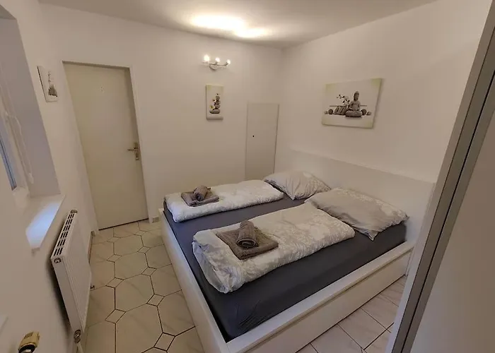 Appartement Romantic With Big Terrace And Garden View Vienne
