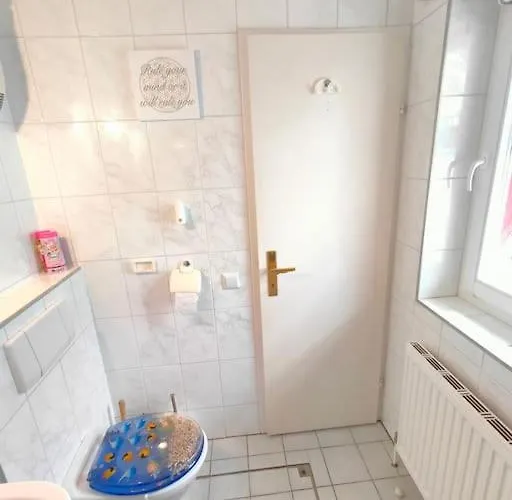 Romantic With Big Terrace And Garden View Appartement Vienne