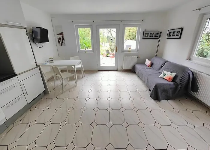 Romantic With Big Terrace And Garden View Vienne